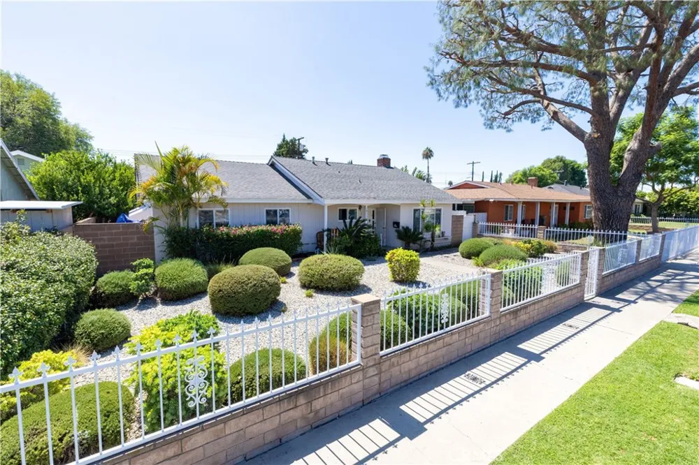 19320 Parthenia Street Los Angeles, CA 91324