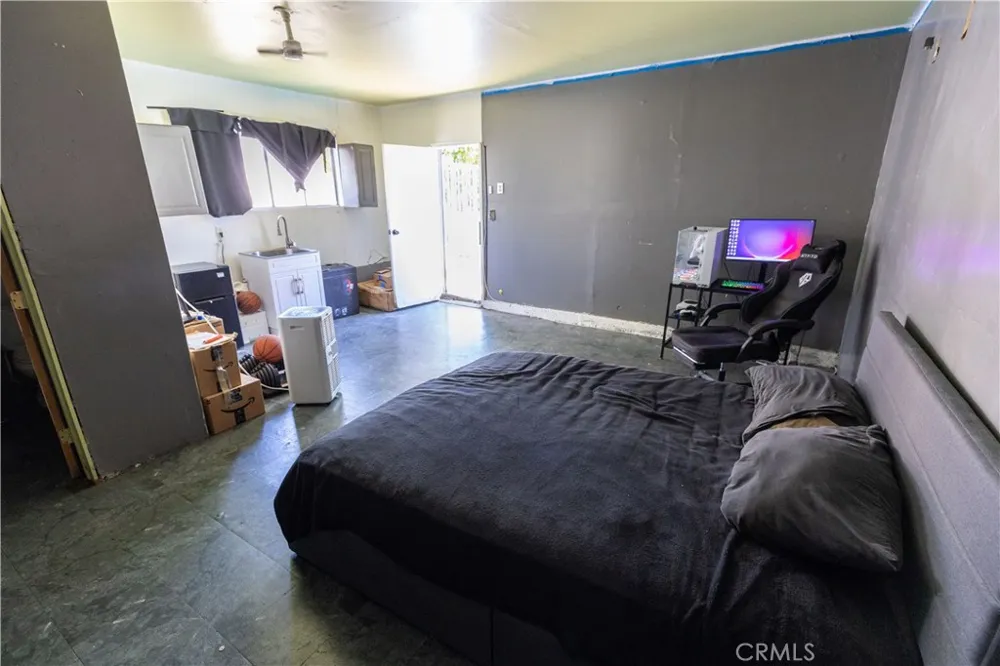 19320 Parthenia Street Los Angeles, CA 91324
