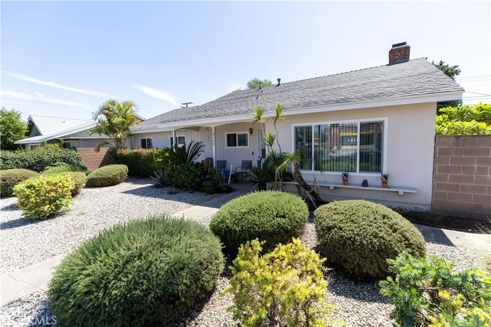 19320 Parthenia Street Los Angeles, CA 91324