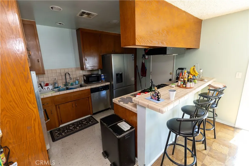 19320 Parthenia Street Los Angeles, CA 91324