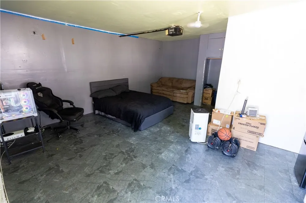 19320 Parthenia Street Los Angeles, CA 91324