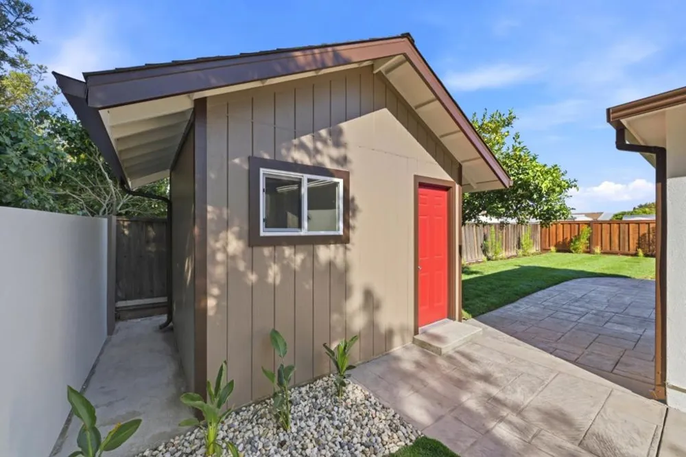 28333 Sparrow Road Hayward, CA 94545