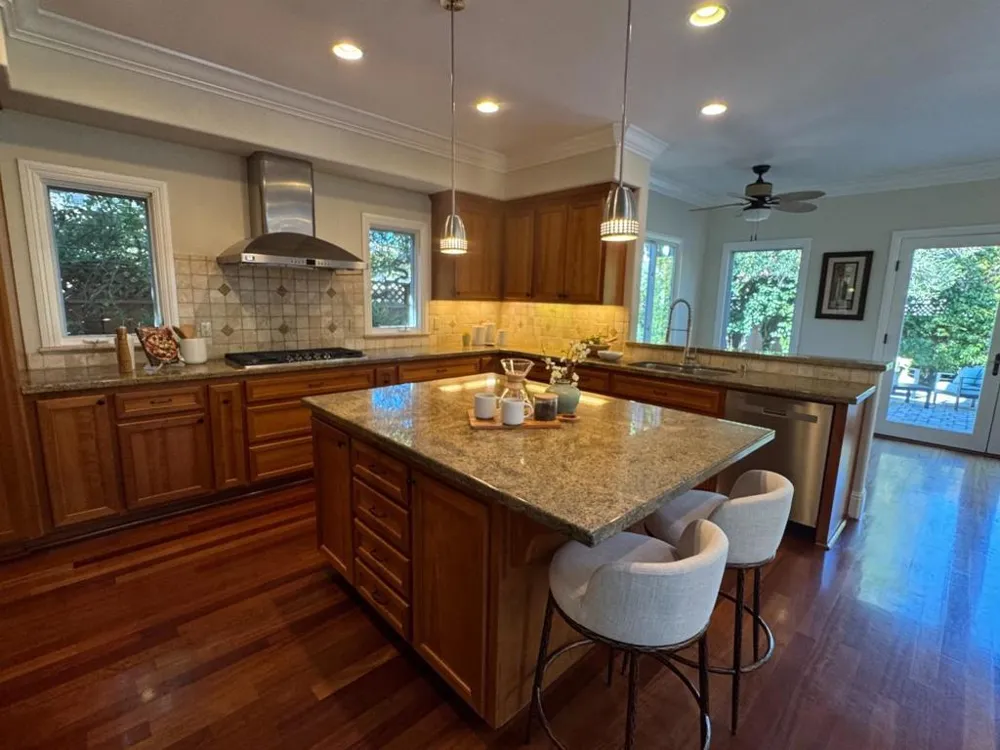 3423 Ashton Court Palo Alto, CA 94306