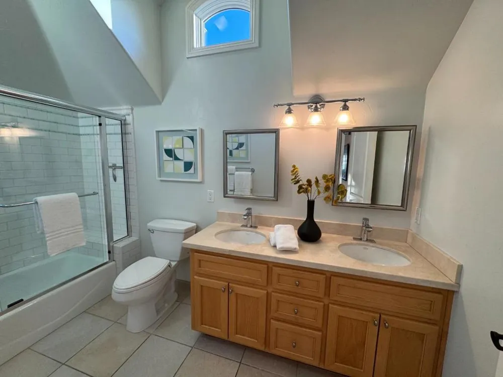 3423 Ashton Court Palo Alto, CA 94306