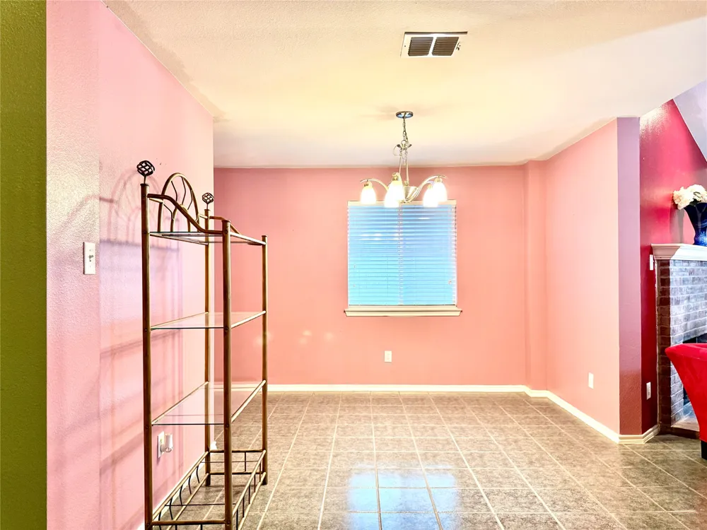 193 Rolling Court Lancaster, TX 75146