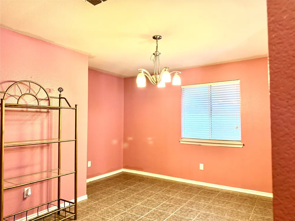 193 Rolling Court Lancaster, TX 75146