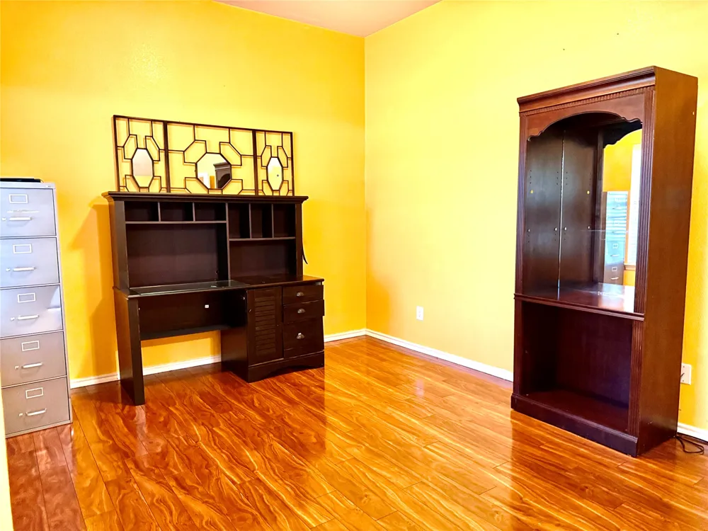 193 Rolling Court Lancaster, TX 75146