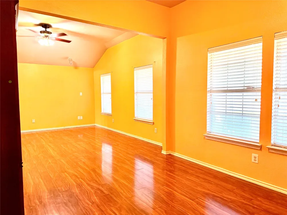 193 Rolling Court Lancaster, TX 75146