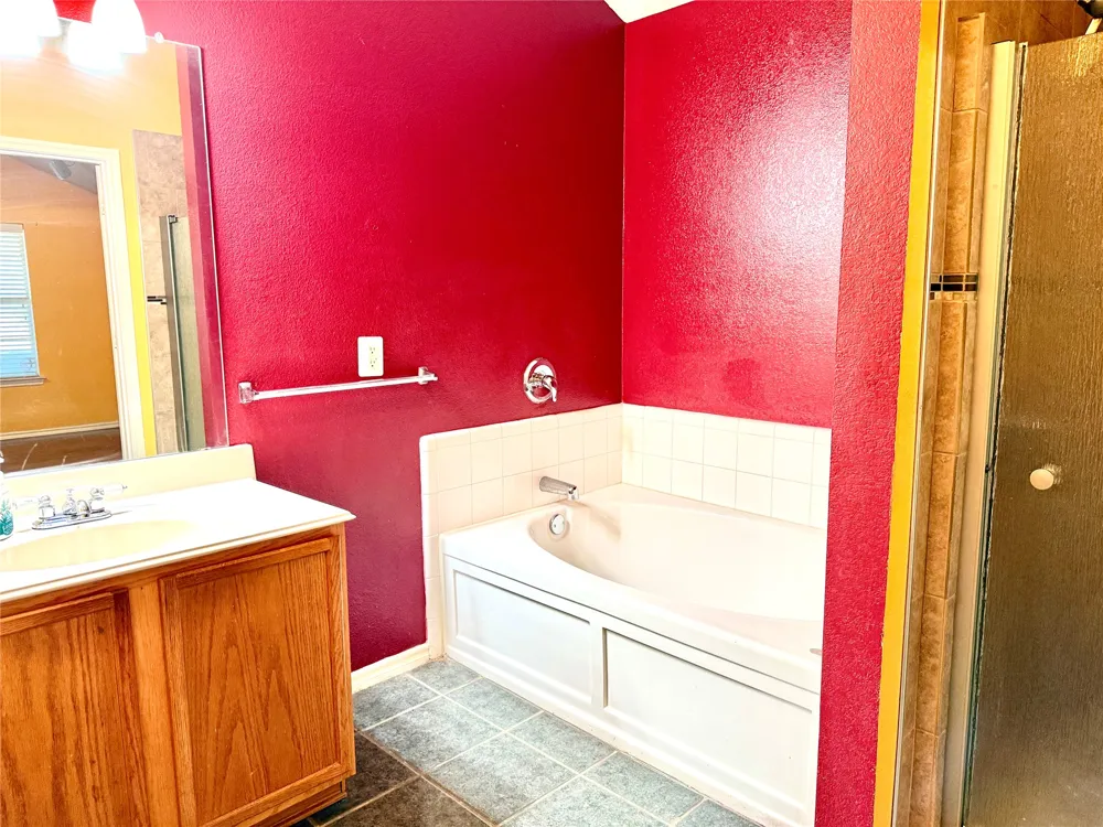 193 Rolling Court Lancaster, TX 75146