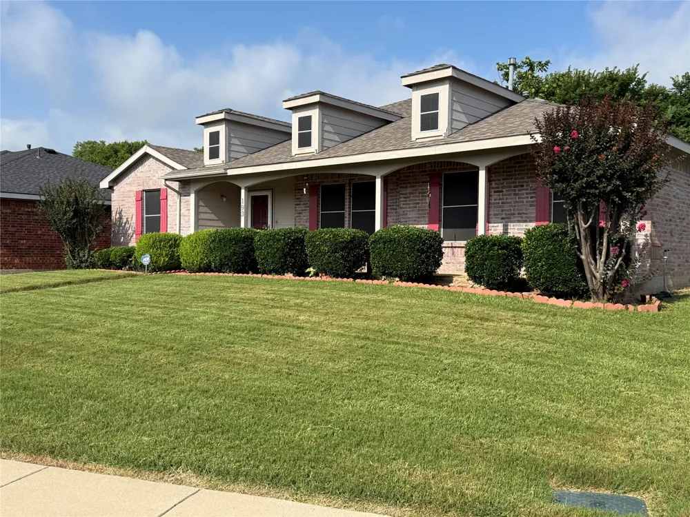 193 Rolling Court Lancaster, TX 75146