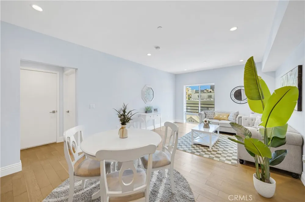2939 Leeward #403 Los Angeles, CA 90005