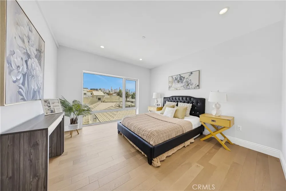 2939 Leeward #403 Los Angeles, CA 90005