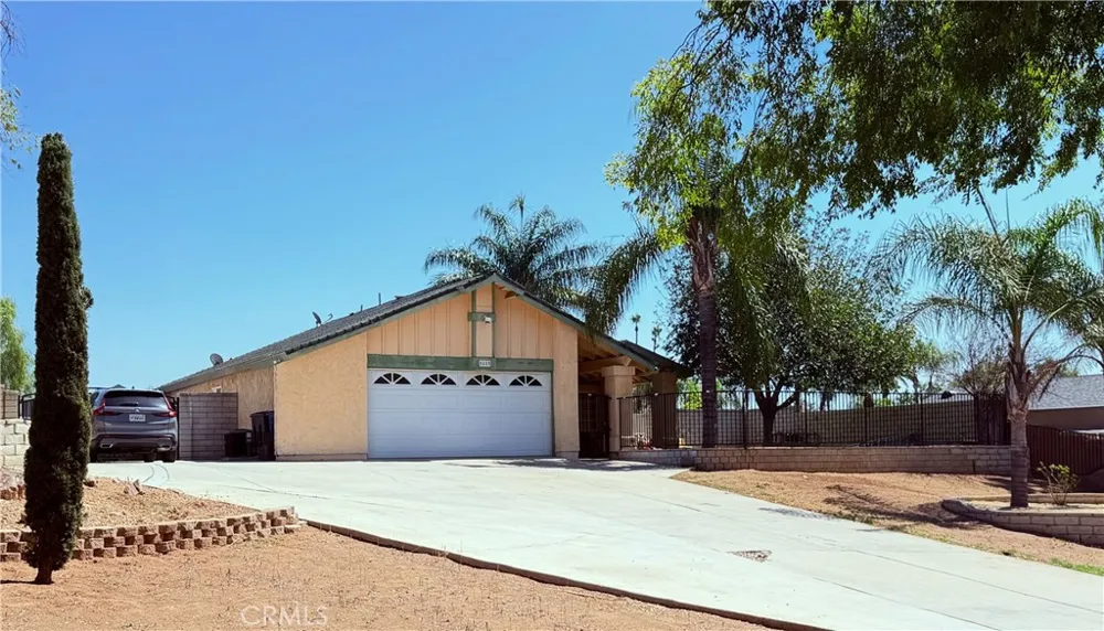 5855 Bolivar Riverside, CA 92505