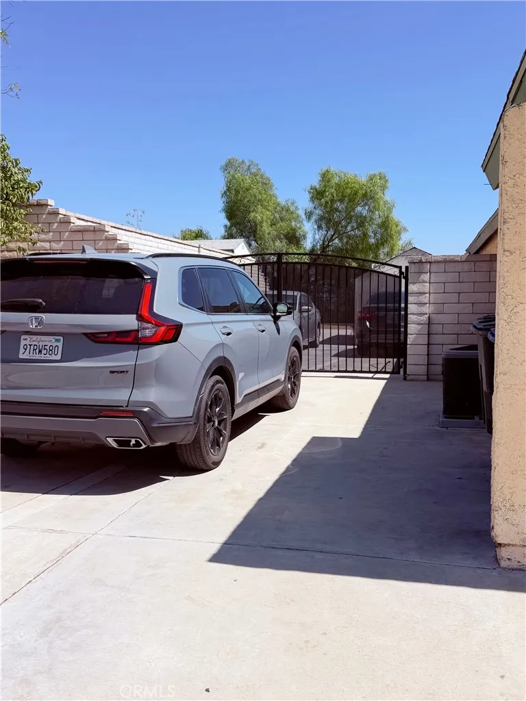 5855 Bolivar Riverside, CA 92505