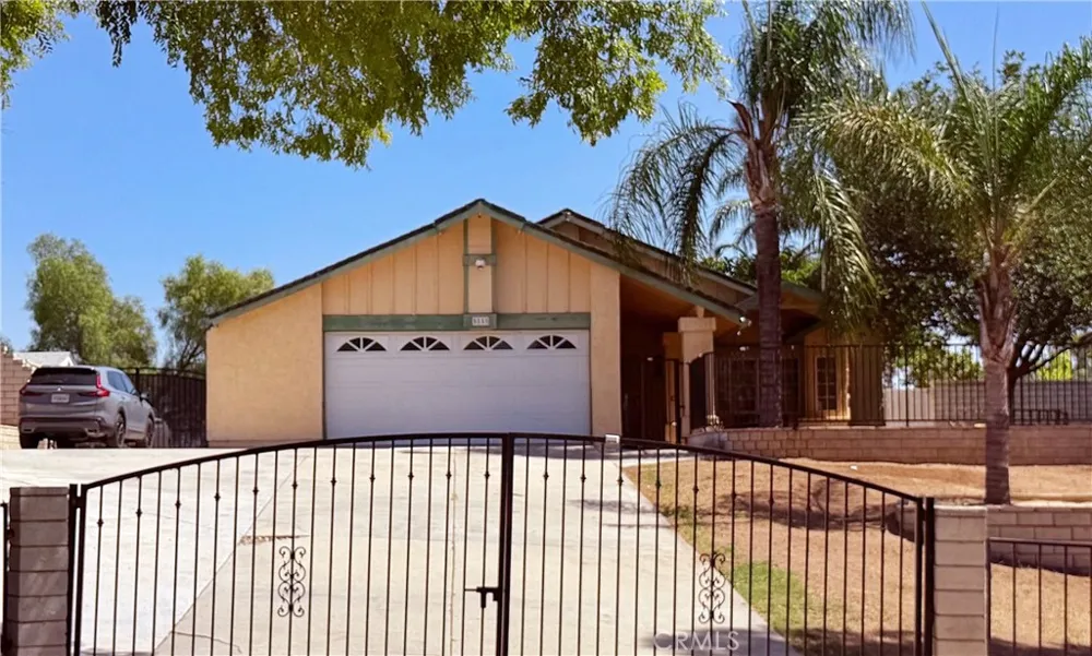 5855 Bolivar Riverside, CA 92505