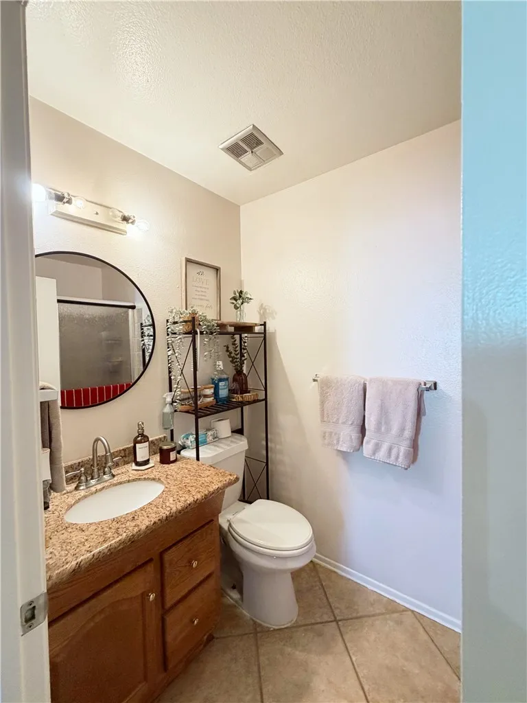 5855 Bolivar Riverside, CA 92505