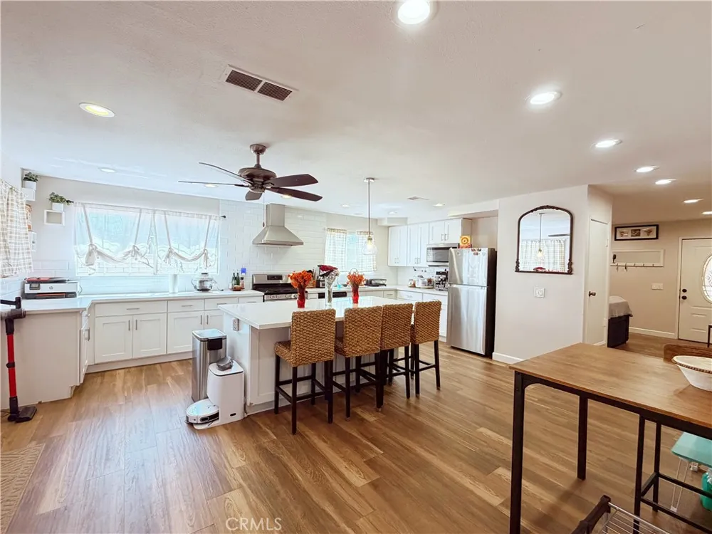 5855 Bolivar Riverside, CA 92505