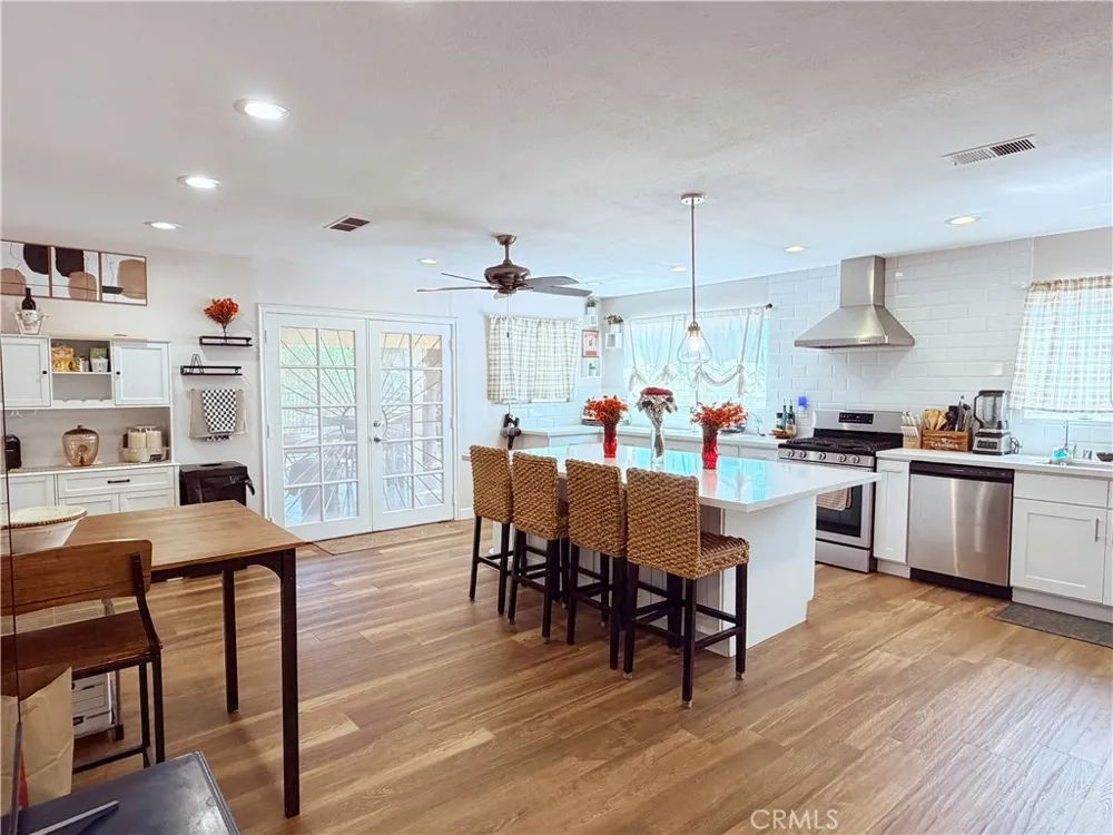 5855 Bolivar Riverside, CA 92505