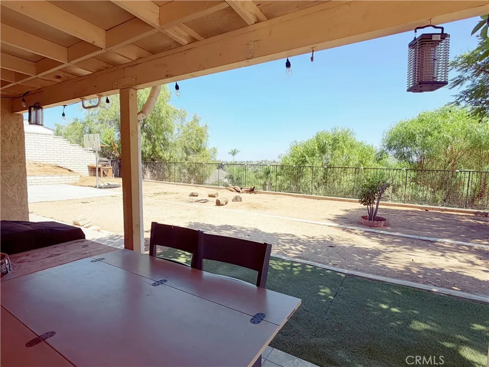 5855 Bolivar Riverside, CA 92505