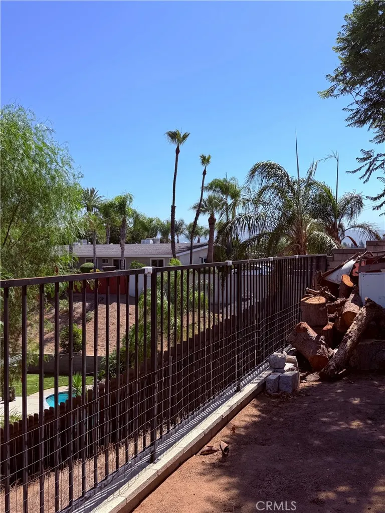 5855 Bolivar Riverside, CA 92505
