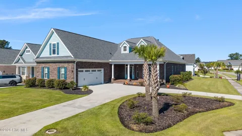 2552 E Timber Crest Drive NE