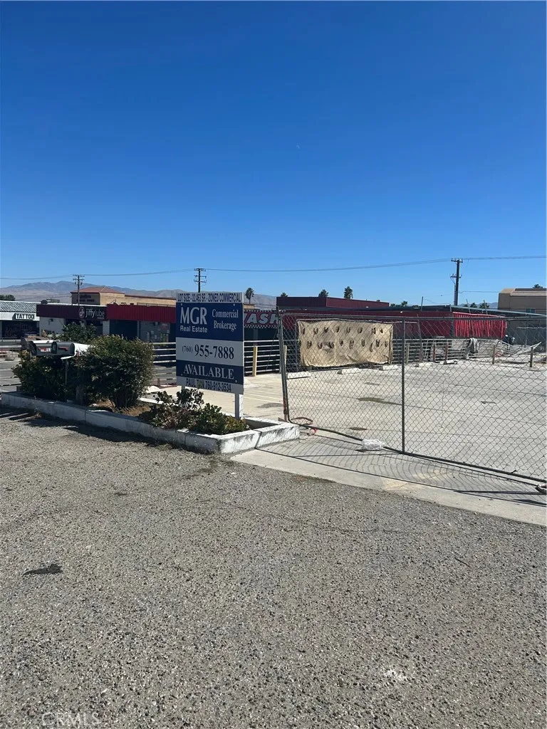 17153 Bear Valley RD. Road Hesperia, CA 92345