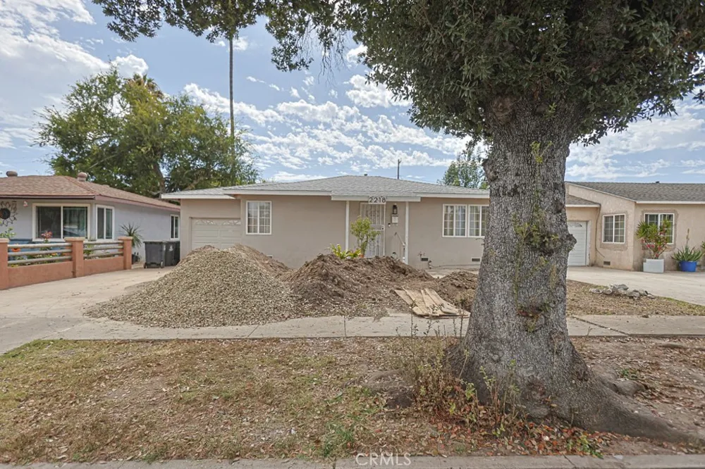 2218 Towner Santa Ana, CA 92707