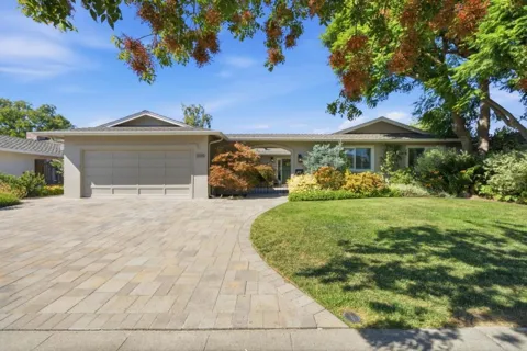 2215 Constitution Drive