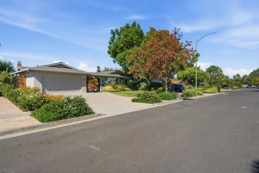 2215 Constitution Drive San Jose, CA 95124