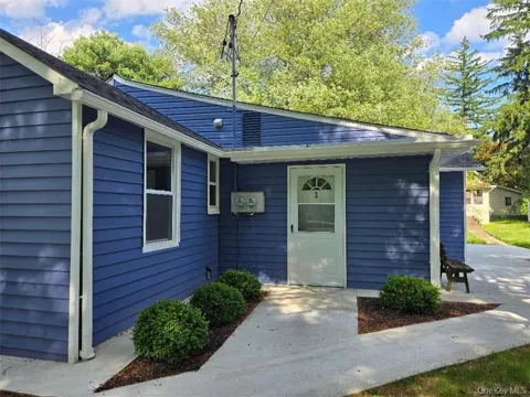 3074 Lexington Avenue #2