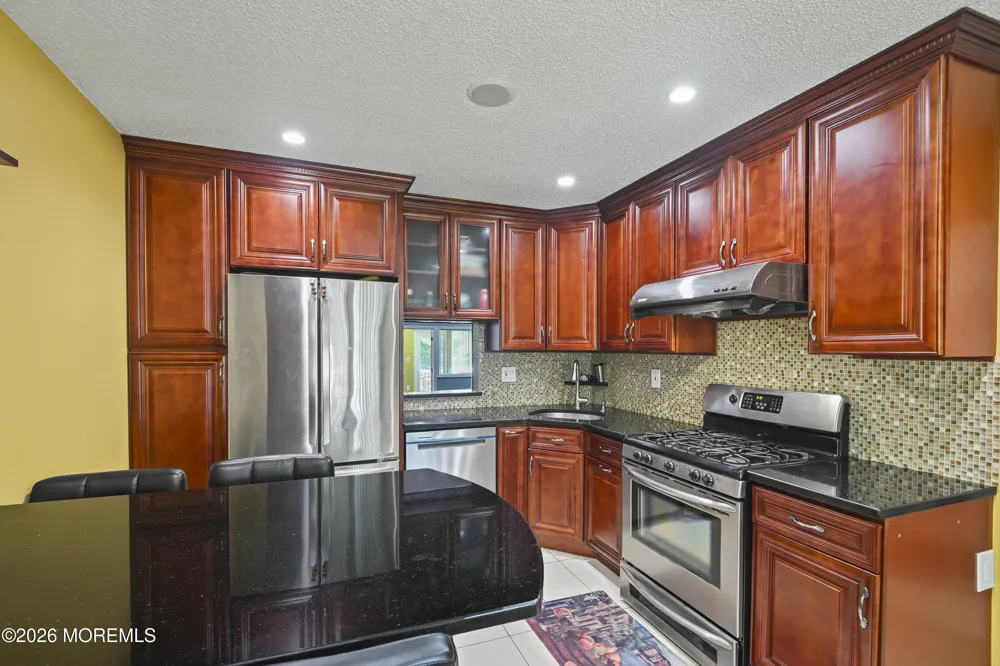 67 Albury Way North Brunswick, NJ 08902