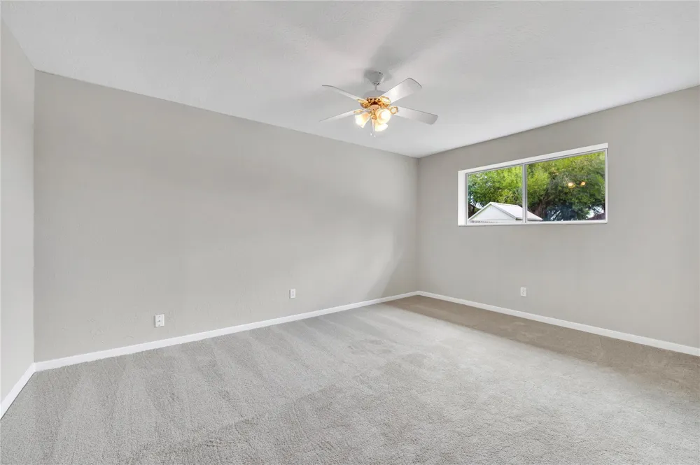 5422 Thistle Drive Dickinson, TX 77539