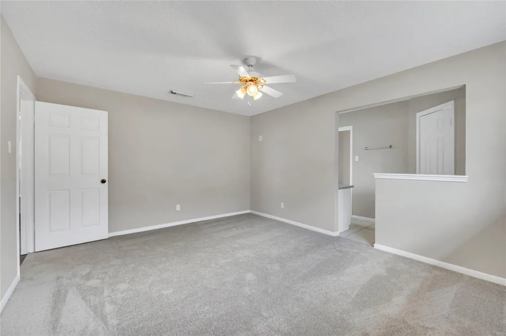 5422 Thistle Drive Dickinson, TX 77539