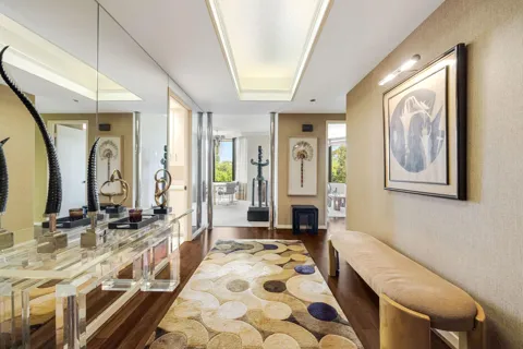 5555 Del Monte Drive #207