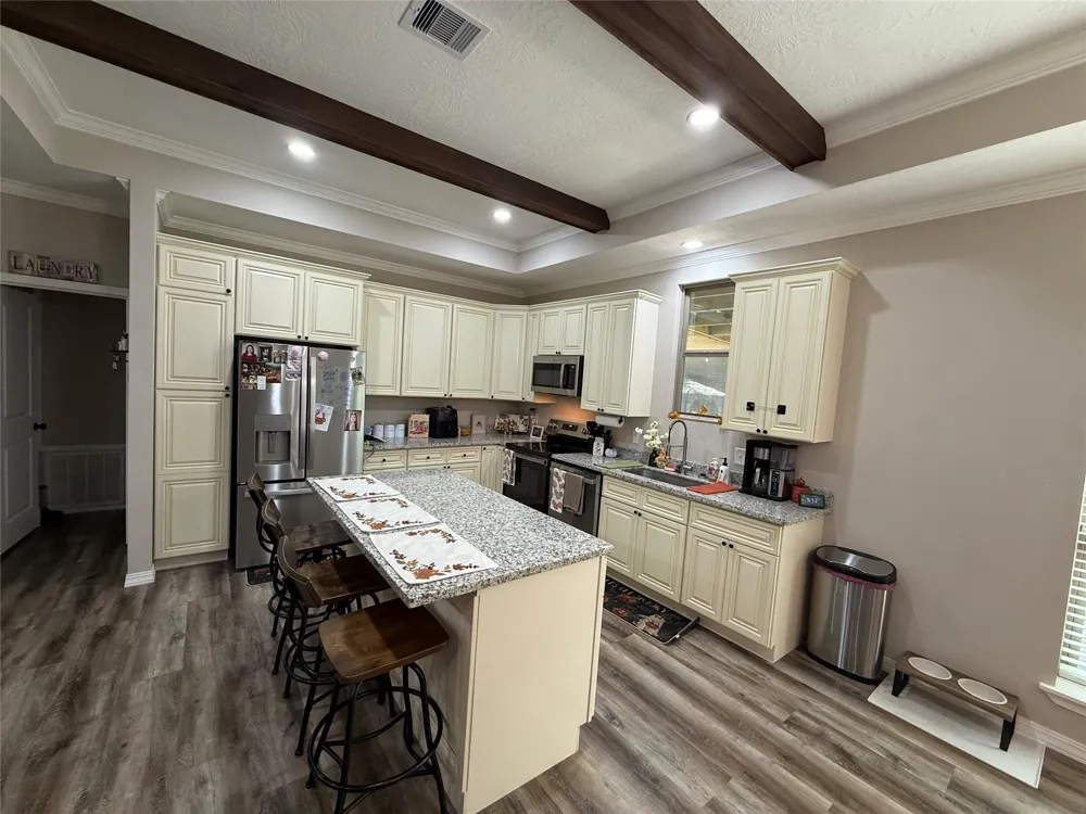 1365 County Road 2224 Cleveland, TX 77327