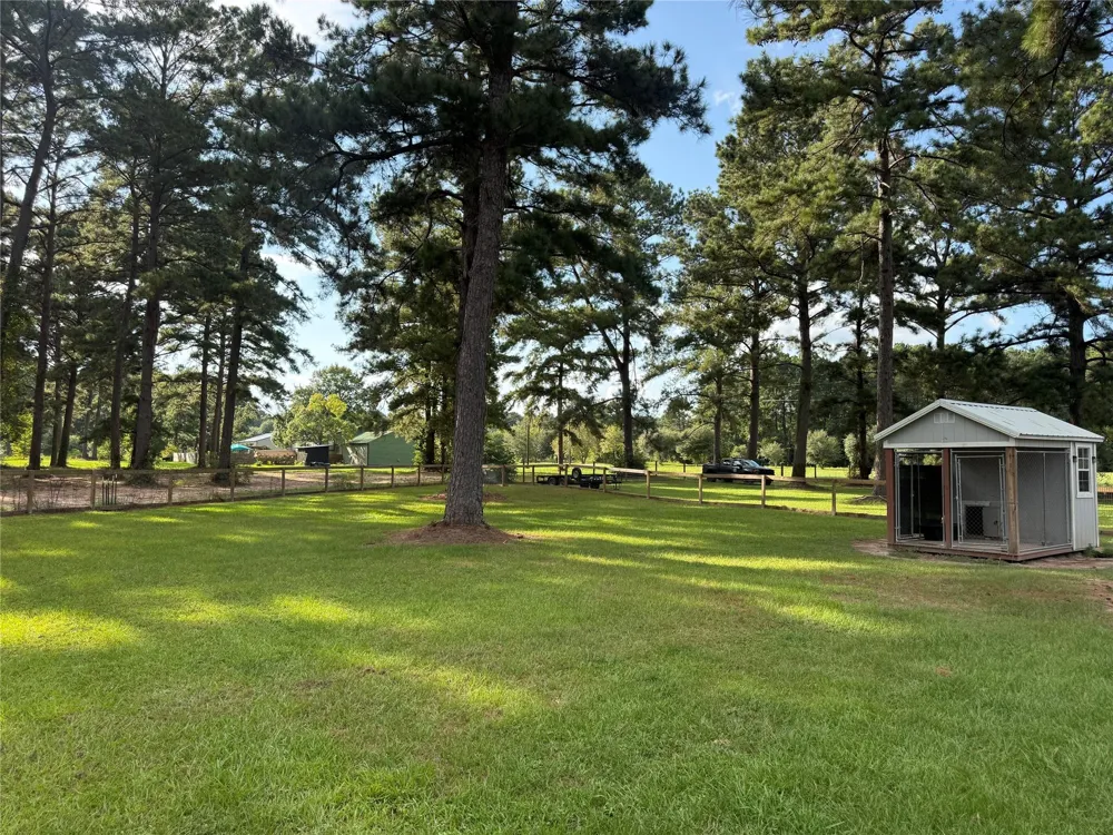 1365 County Road 2224 Cleveland, TX 77327