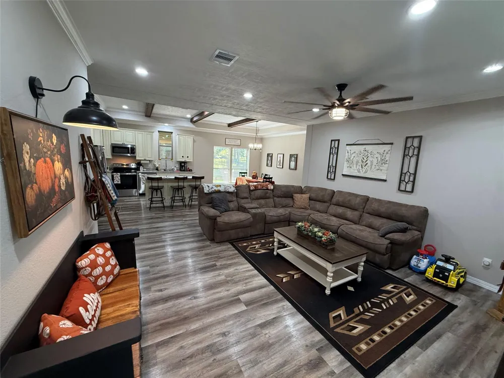 1365 County Road 2224 Cleveland, TX 77327