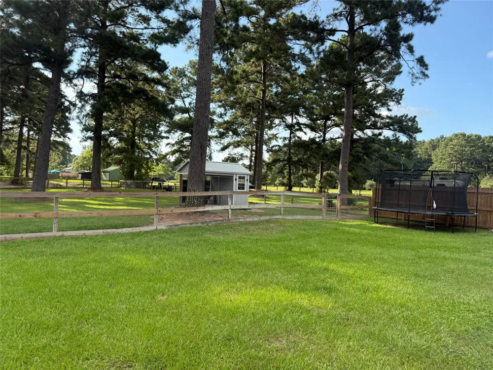 1365 County Road 2224 Cleveland, TX 77327