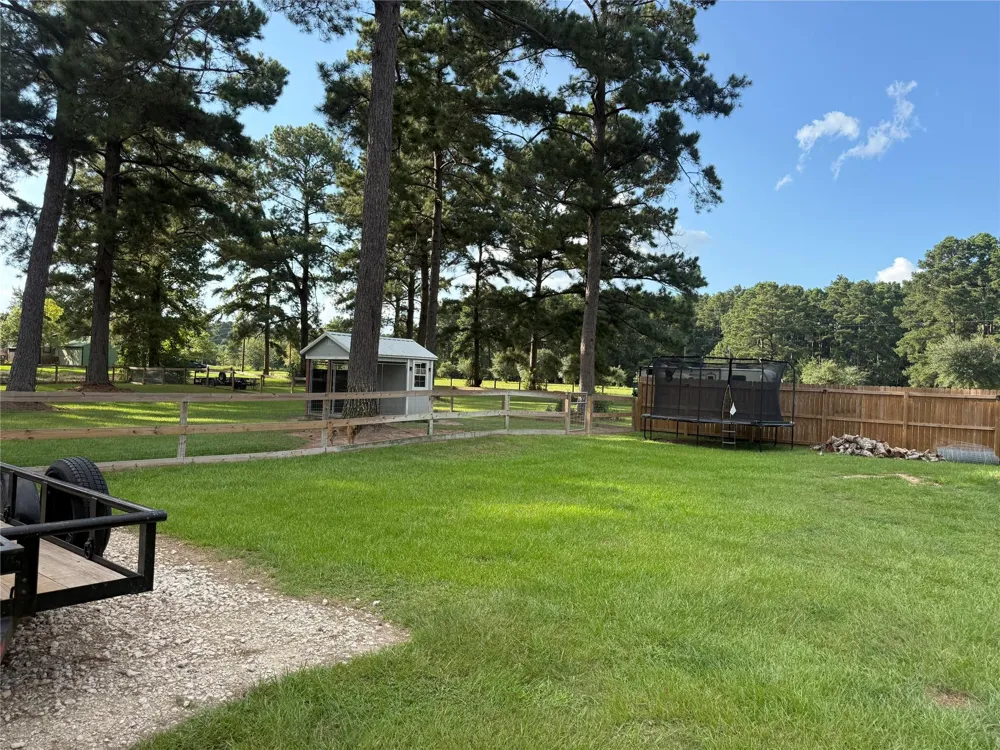 1365 County Road 2224 Cleveland, TX 77327