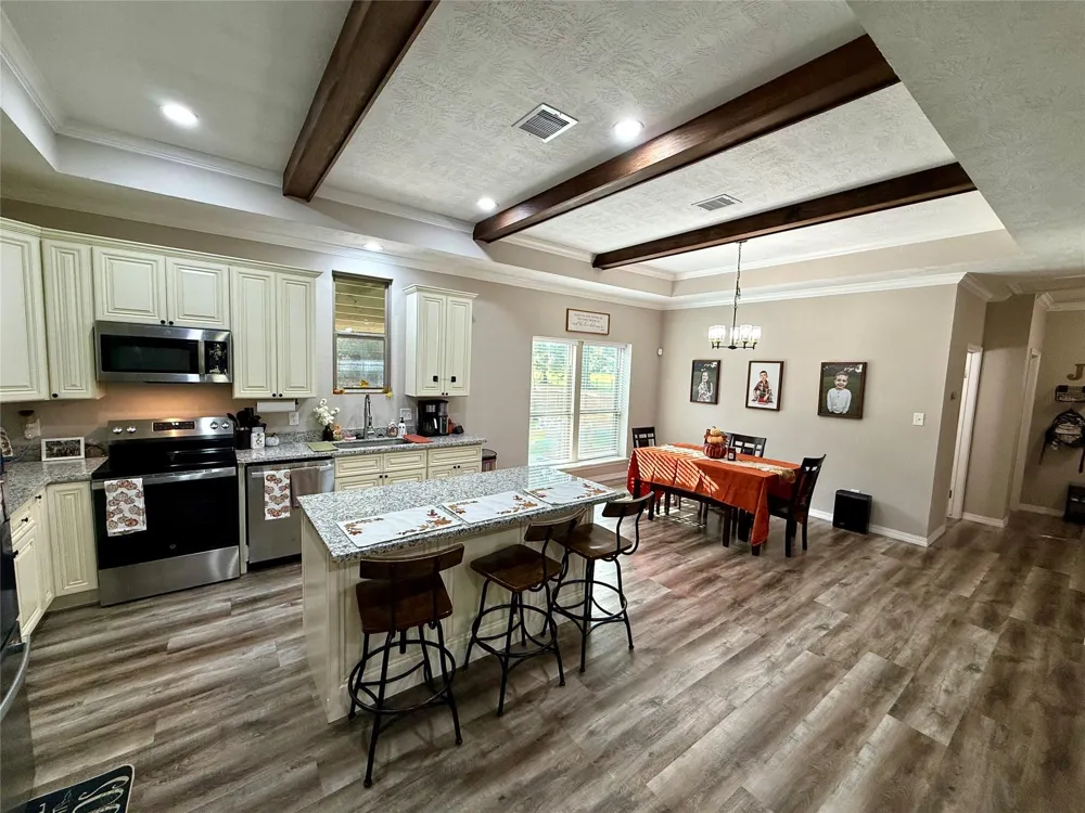 1365 County Road 2224 Cleveland, TX 77327