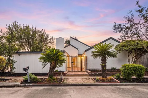11003 Bellbrook Drive