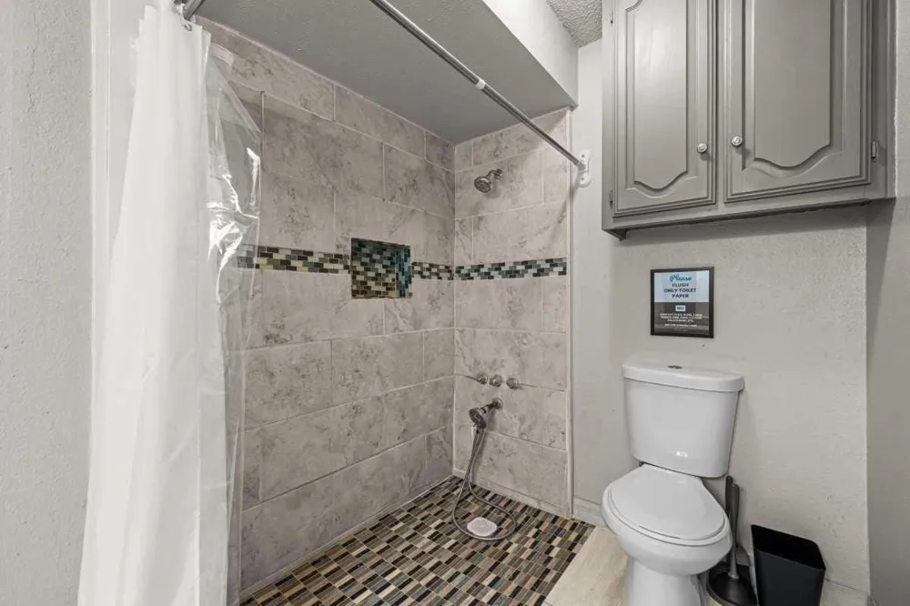 1113 Greenbriar Drive DeSoto, TX 75115