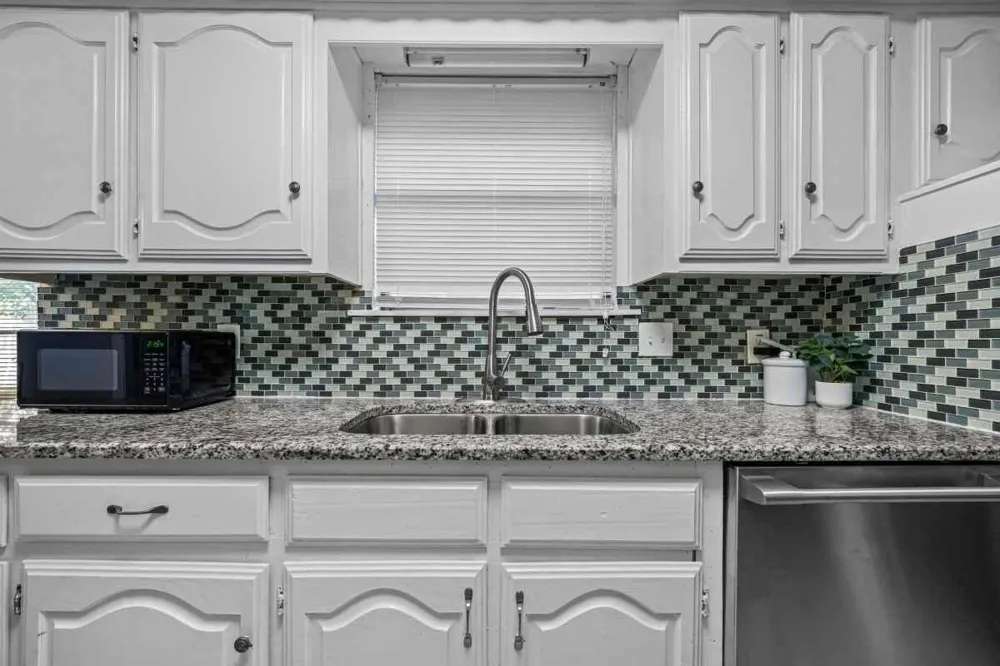 1113 Greenbriar Drive DeSoto, TX 75115