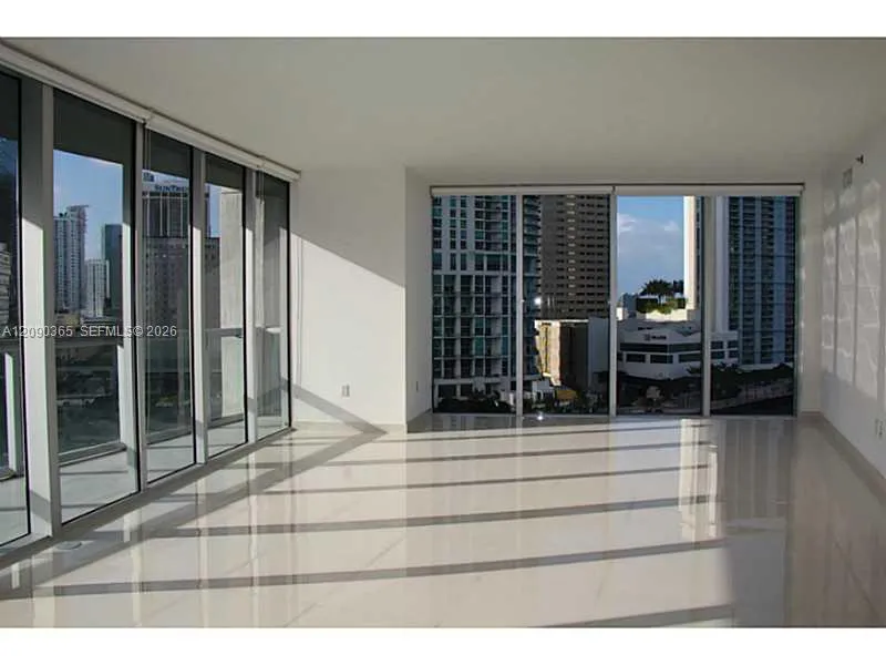 465 Brickell Ave #3002 Miami, FL 33131