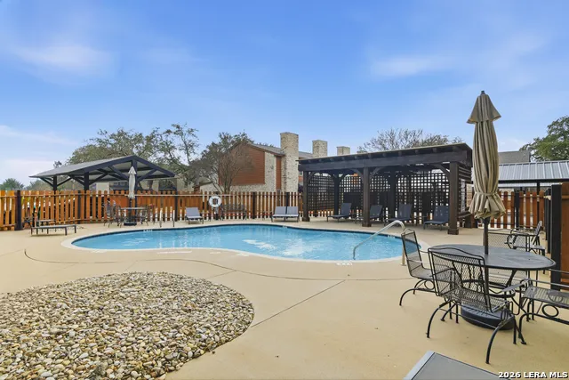 2718 Old Field Dr #1002 San Antonio, TX 78247