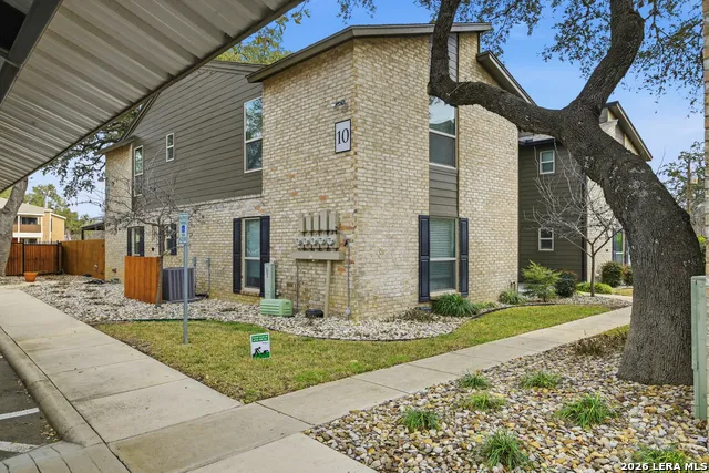 2718 Old Field Dr #1002 San Antonio, TX 78247