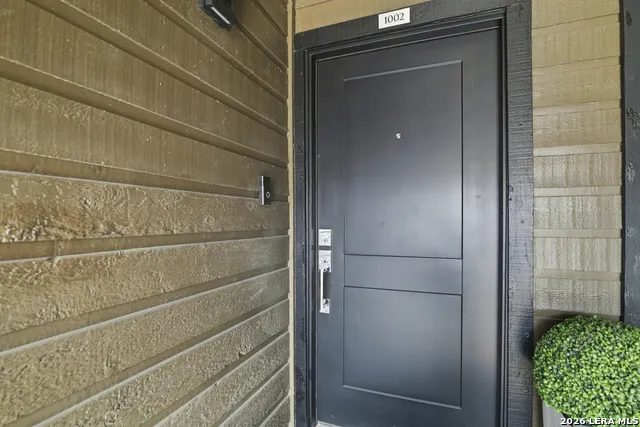 2718 Old Field Dr #1002 San Antonio, TX 78247