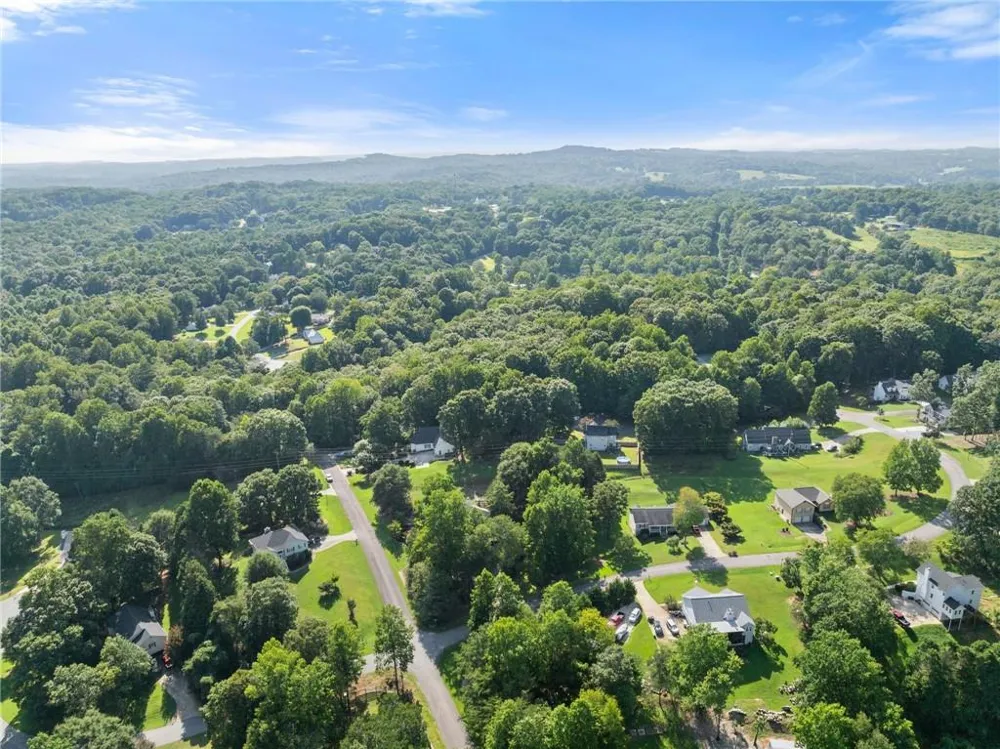 4001 Catawba Ridge Gainesville, GA 30506