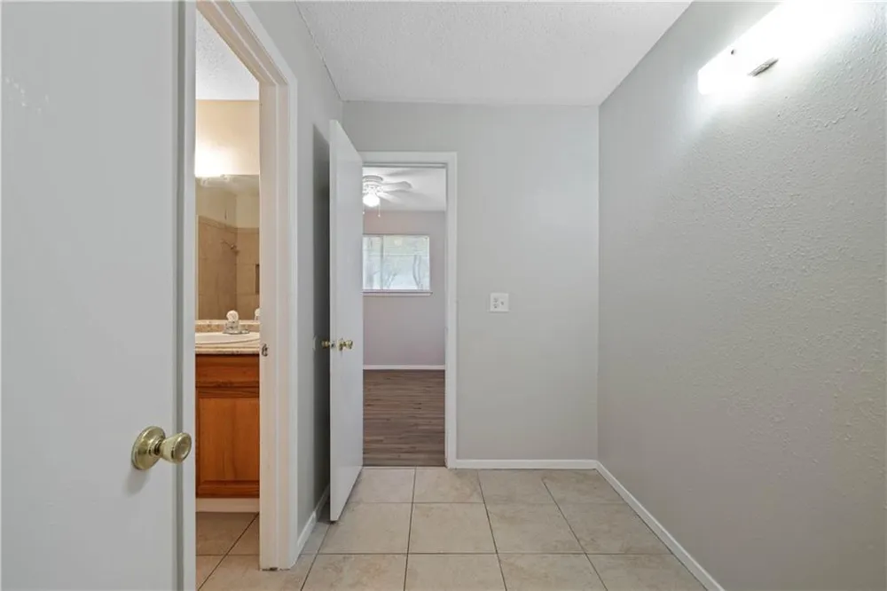 806 Judy Drive #B Georgetown, TX 78628