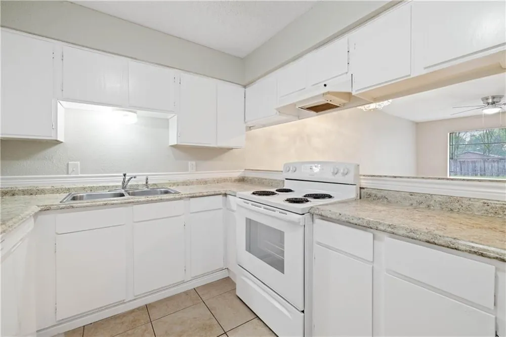 806 Judy Drive #B Georgetown, TX 78628